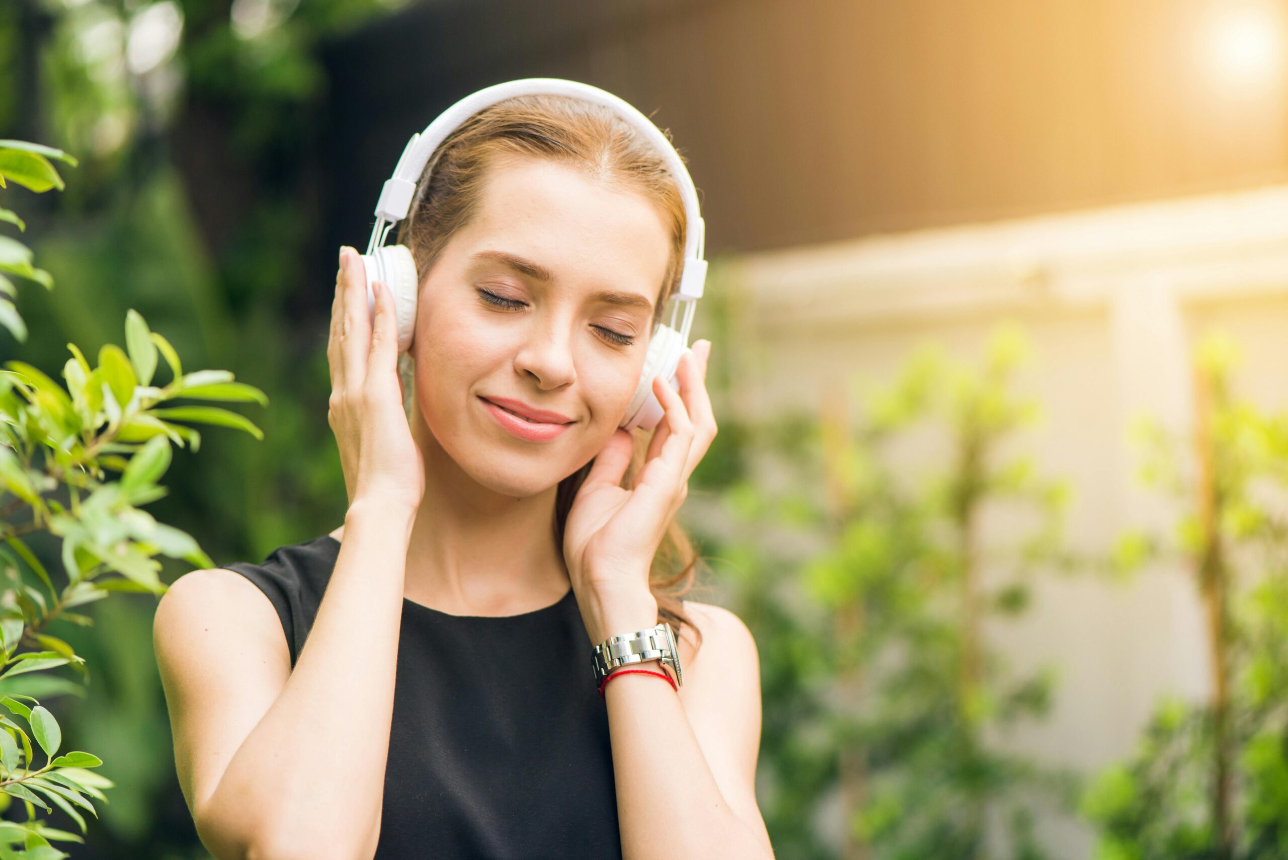 Rekomendasi Musik: Lagu Buat Mager, Galau, atau Jalan-Jalan