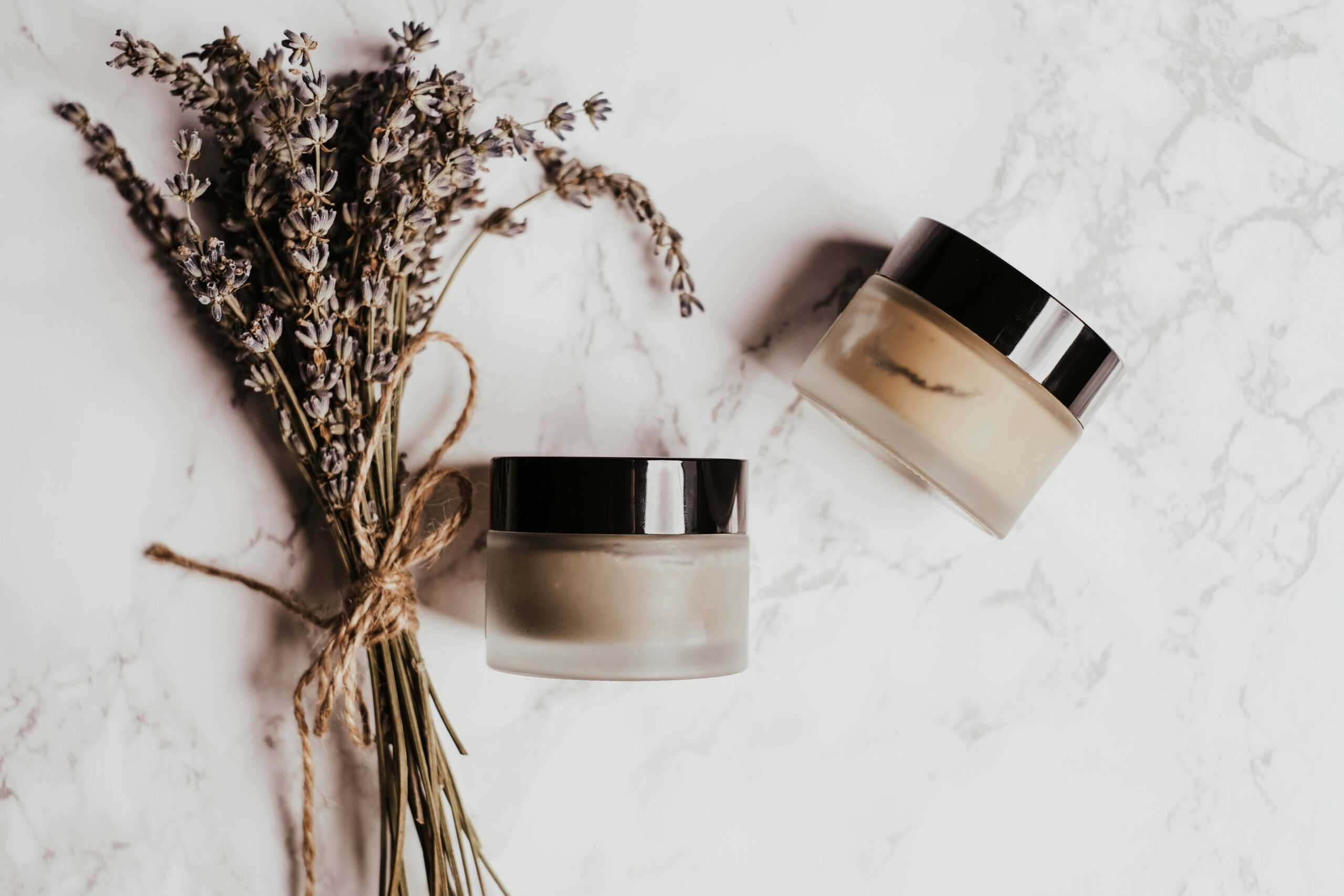7 Rekomendasi Skincare Murah Tapi Ampuh Buat Anak Kuliahan – Glowing Gak Harus Mahal!