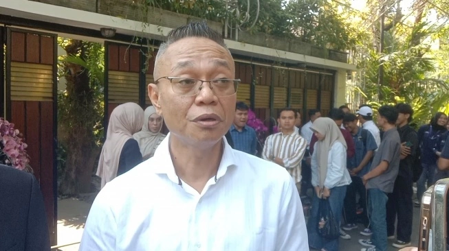 Rekan Seangkatan Jokowi di UGM Bersiap Hadir di Persidangan Roy Suryo dan dr Tifa