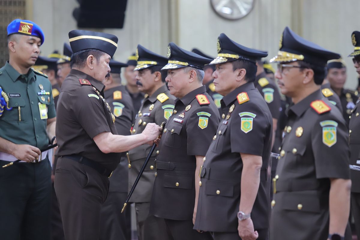 Jaksa Agung Lantik 15 Kajati, Seremoni Selesai tetapi Ujian Penegakan Hukum Baru Dimulai